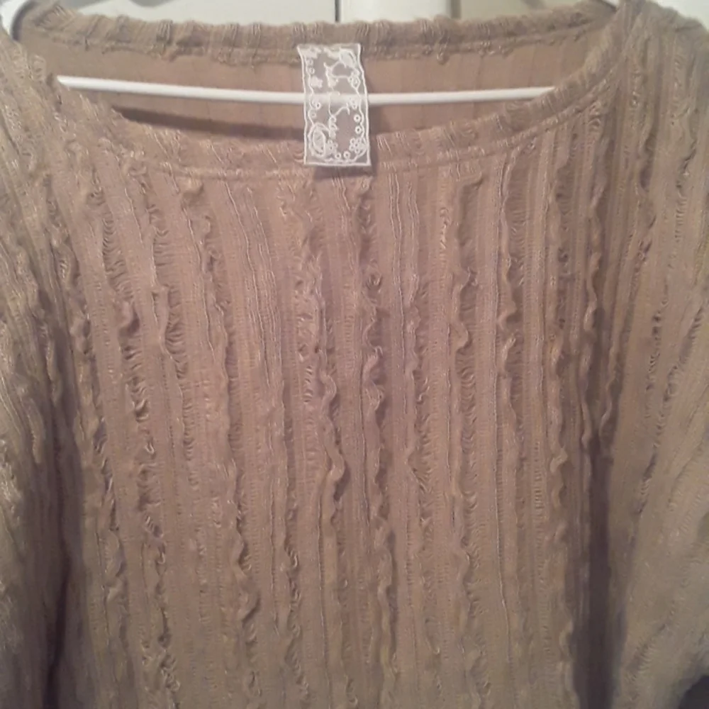 Ladies Tan Sweater - Picture 5 of 5